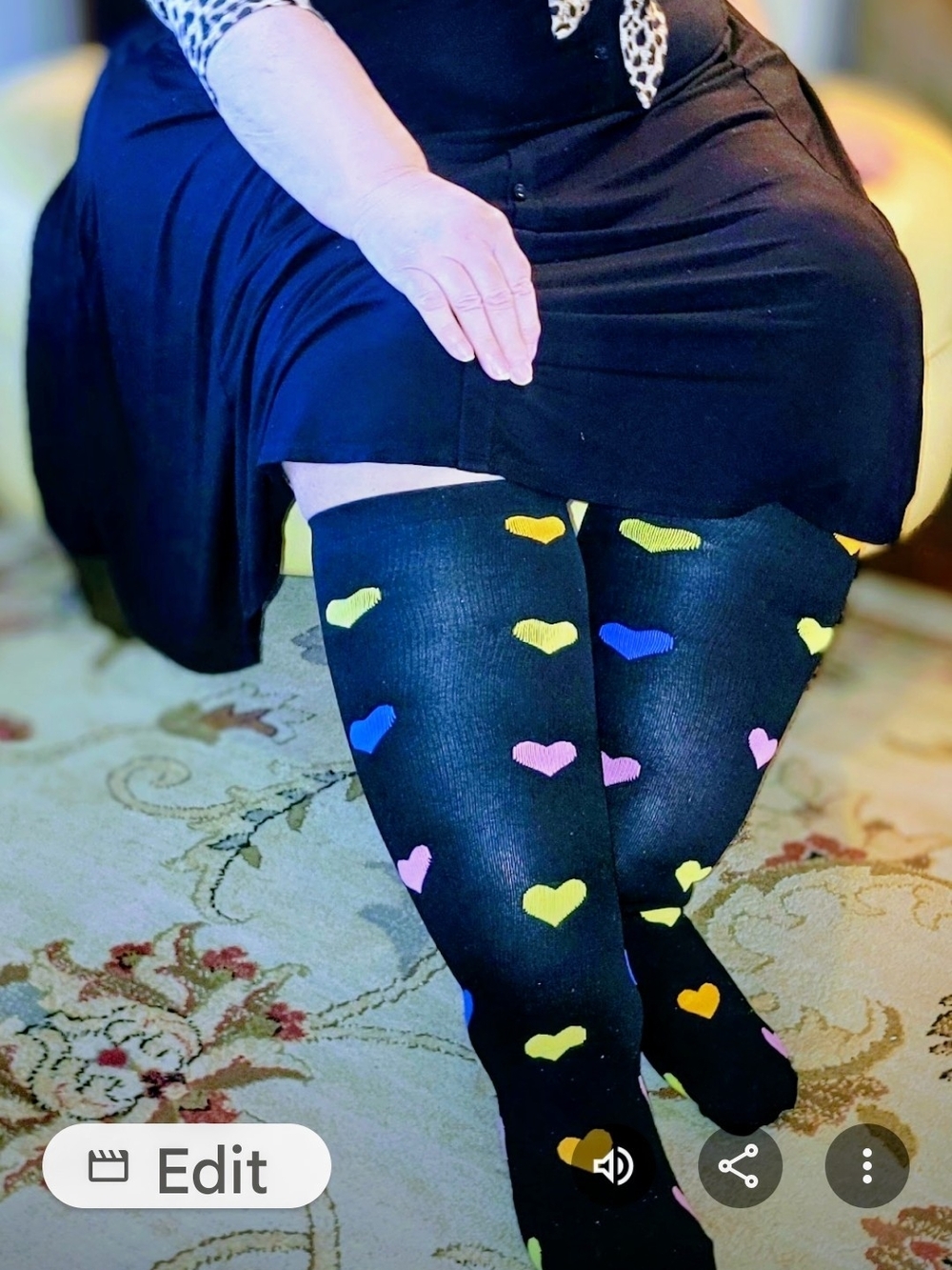 Black Heart-Print Knee High Compression Socks - Multicolor Hearts